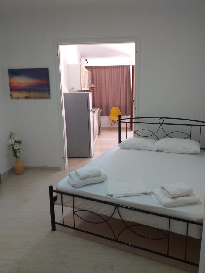 Happy Suite Heraklion Exteriör bild