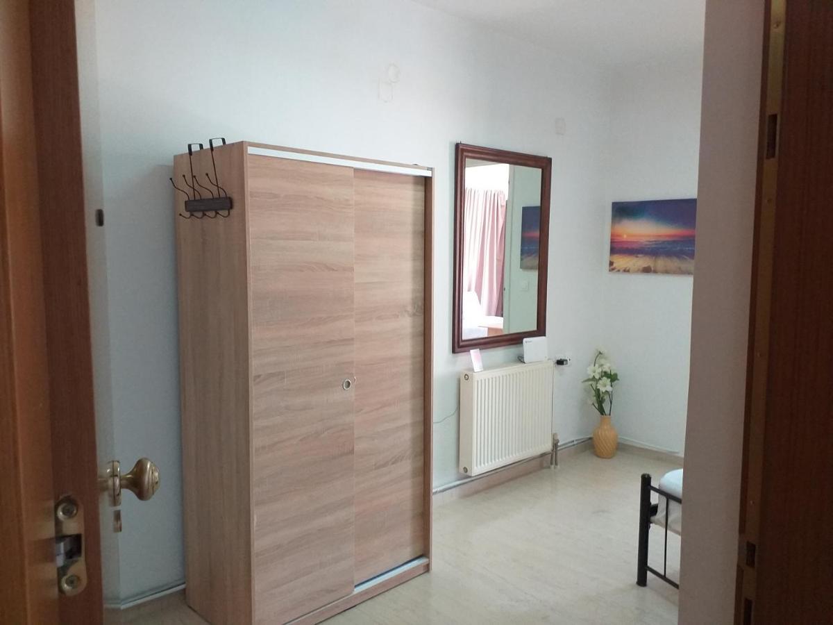 Happy Suite Heraklion Exteriör bild