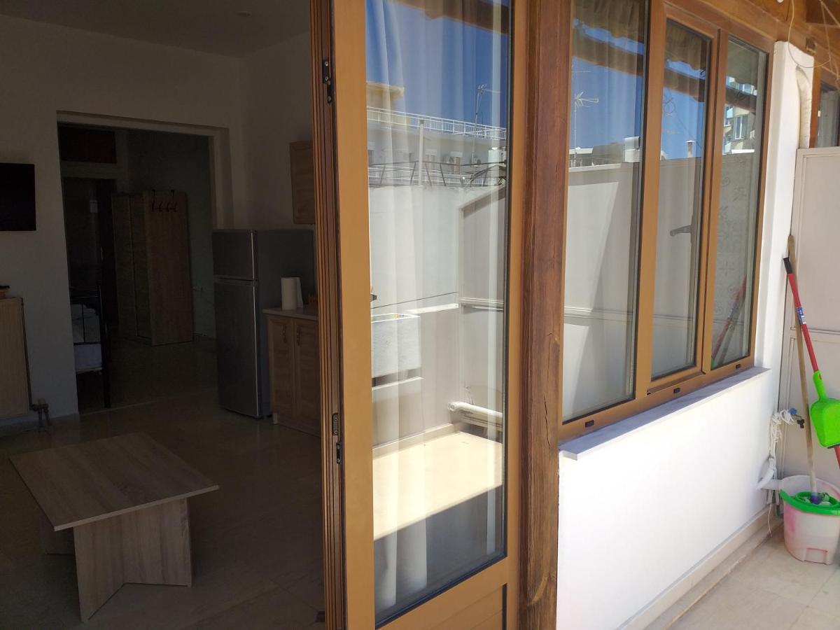 Happy Suite Heraklion Exteriör bild